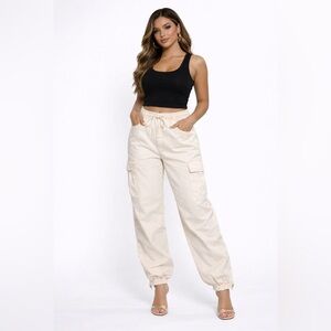 Nordstrom Cream Cargo Joggers ♥️